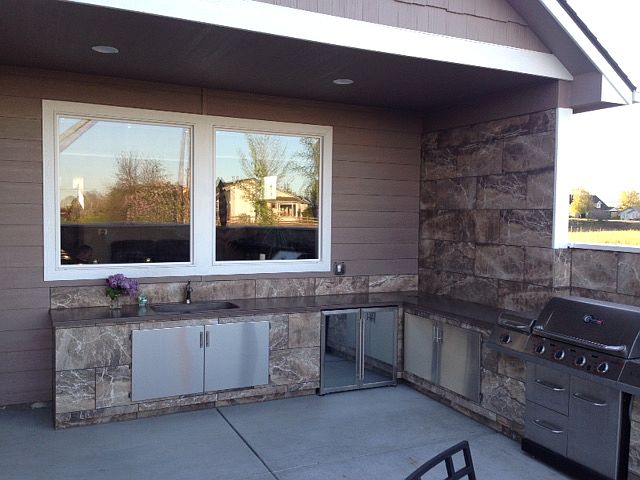 2nd image of 1074 Mercita Drive