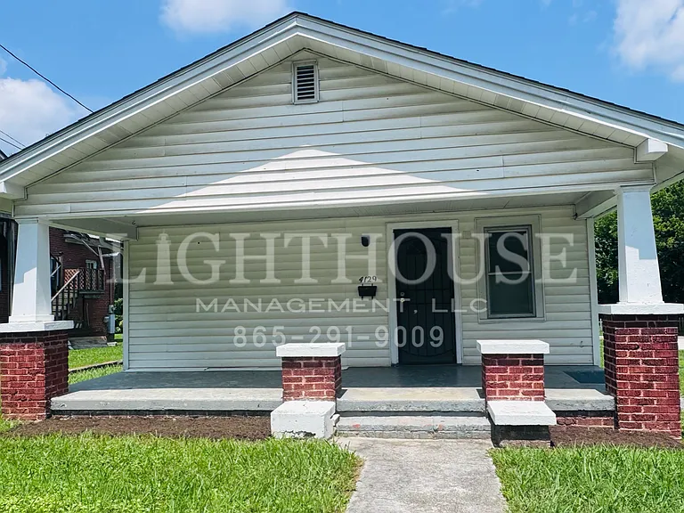 4129 Holston Dr — Photo 2