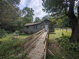 9058 Leet Rd, North East, PA 16428