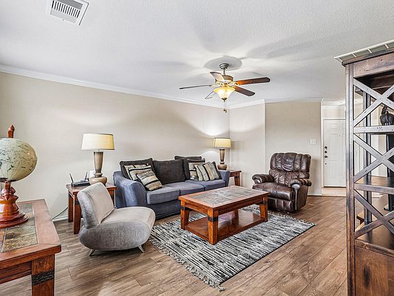 3rd image of 13311 Club Green Ct