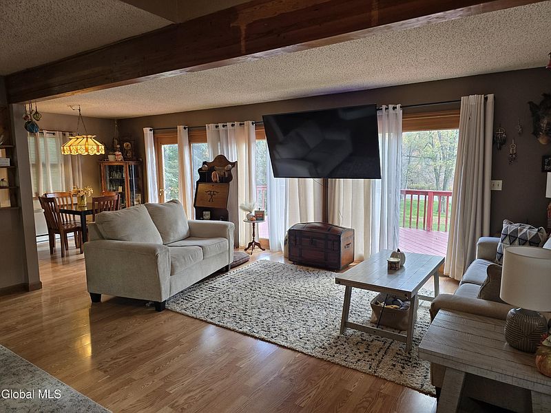 5th image of 10 Ridgecrest Way