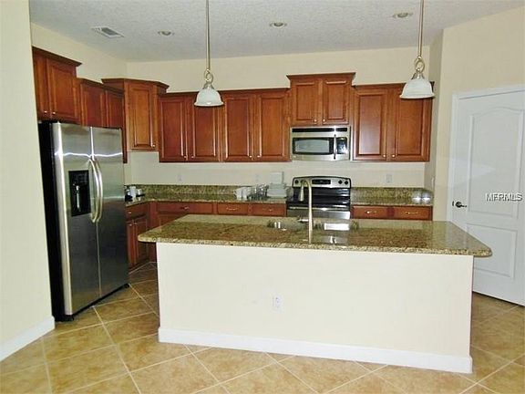 4th image of 1920 Thetford Cir