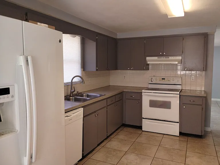 7741 Ironbark Dr — Photo 5