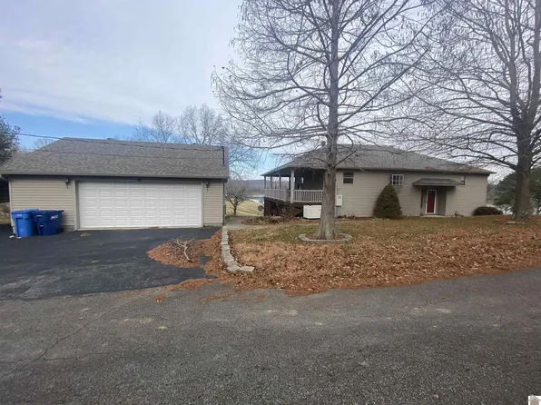 40 Oakley Dr, Cadiz, KY 42211