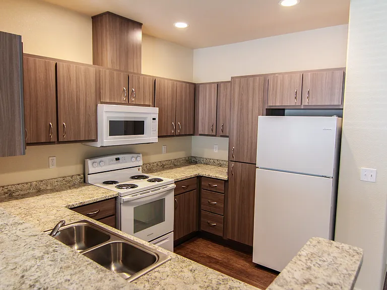 Lassen Villa Apartments — Photo 59