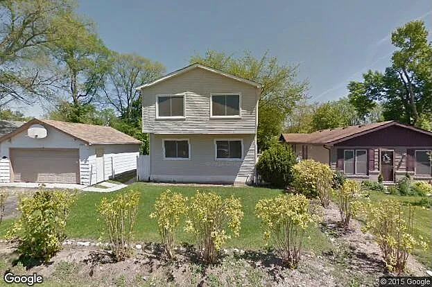 1501 Maple Dr photo 1