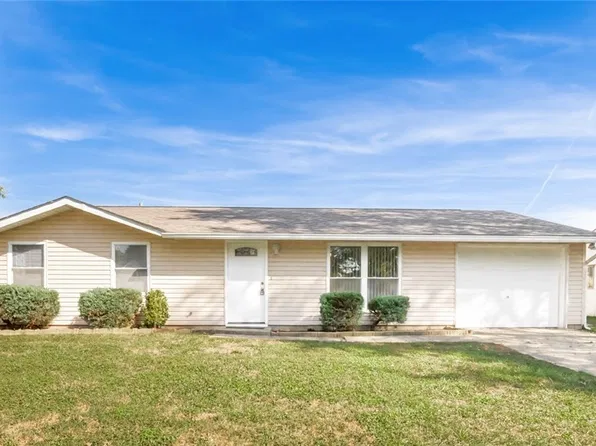1910 Shelley Drive, Clarksville, IN 47129