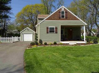2061 Morrow Ave, Niskayuna, NY 12309