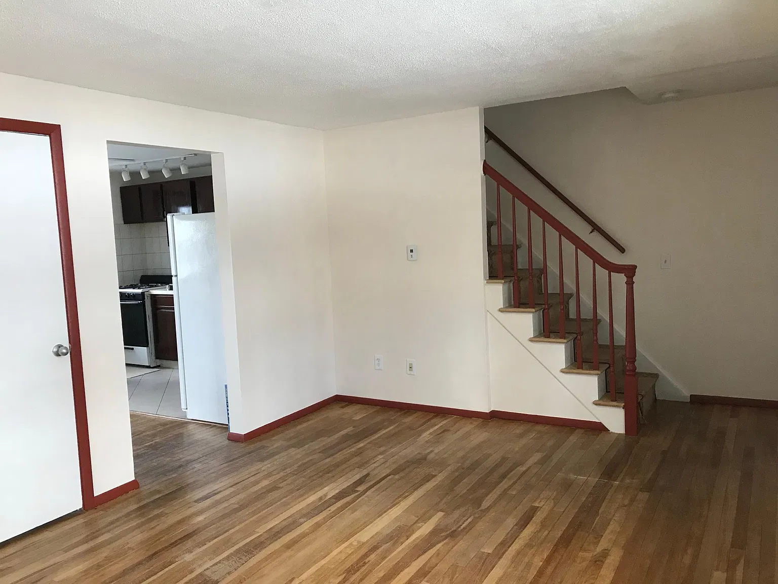 6 Carolina Dr — Photo 3