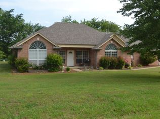 15033 Fox Run Dr, Claremore, OK 74017