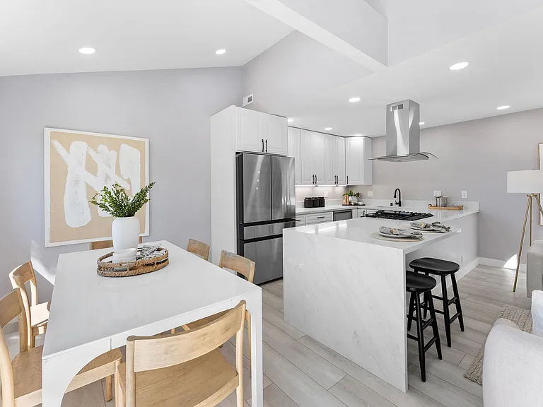 1413 La Salina St — Photo 12