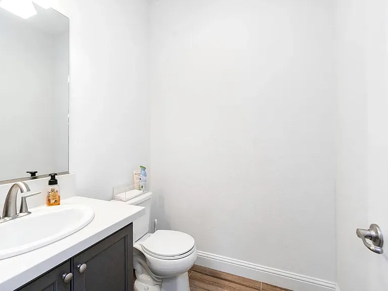 308 Meridian Ave — Photo 15