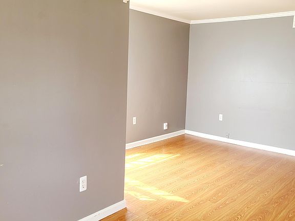 4th image of 4550 Glenalda Dr