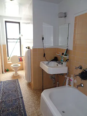 Rented by Metropolitan Equities | media 15