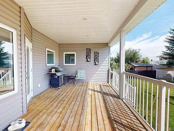 4th image of 3809 52nd Ave