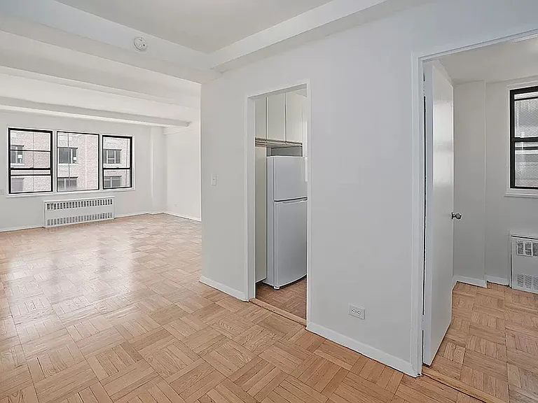 30 E 37th St #10H — Photo 1