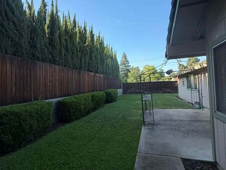 6337 Lincoln Ave — Photo 24