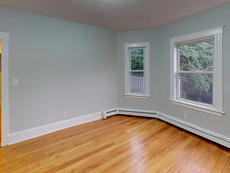 110 Greenbrier St #3 — Photo 12