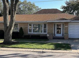 7101 W Chase Ave, Niles, IL 60714