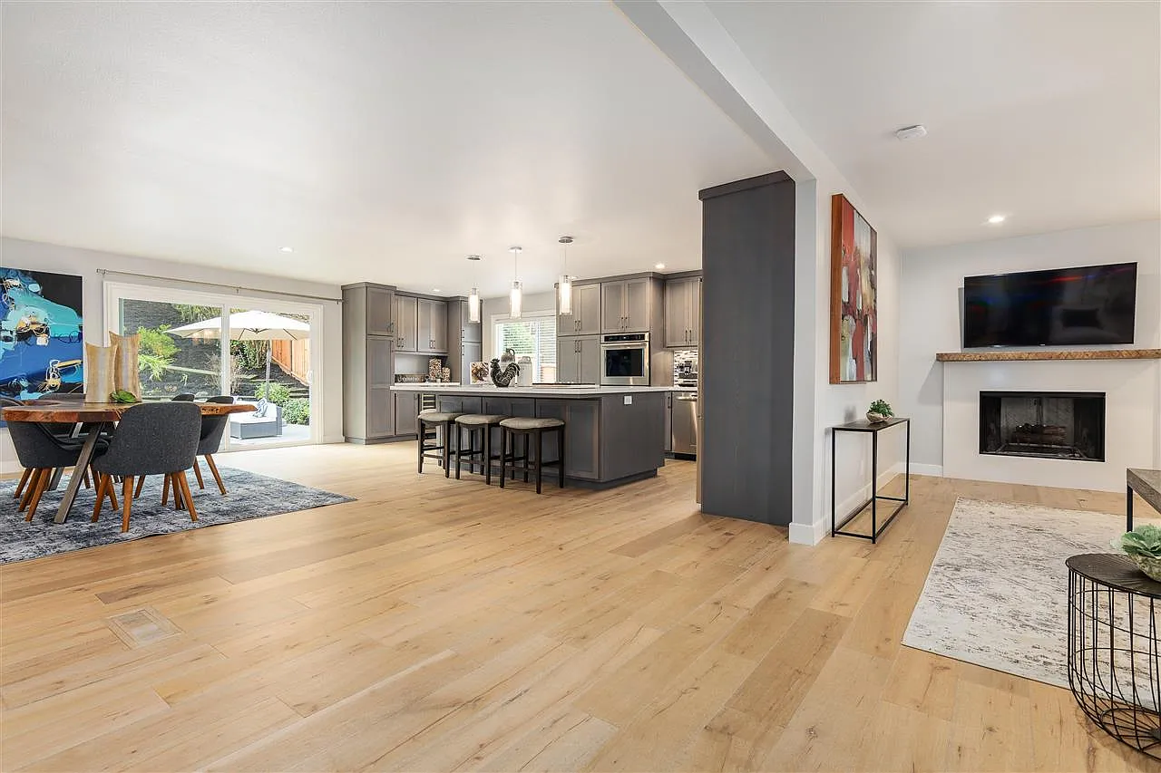 50 Buckingham Dr photo 1