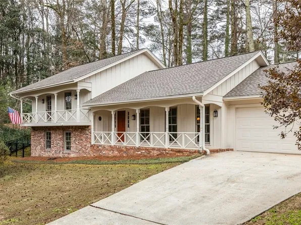 2574 Sugarplum Ct, Atlanta, GA 30345