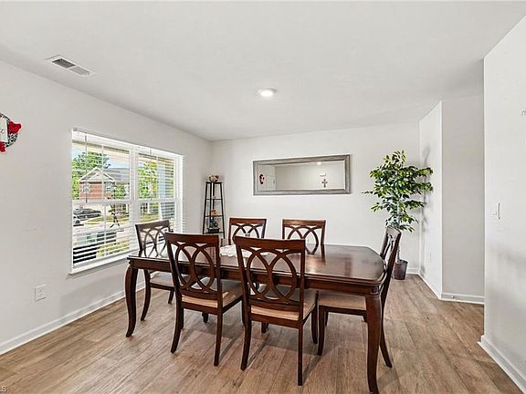 5th image of 405 Gulliver Ct