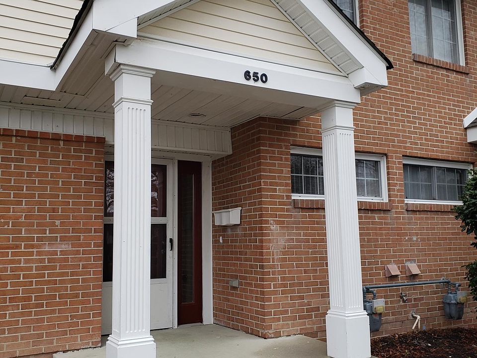 1st image of 650 Cooperstown Ct