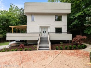 29230 Wildbrook Dr, Southfield, MI
