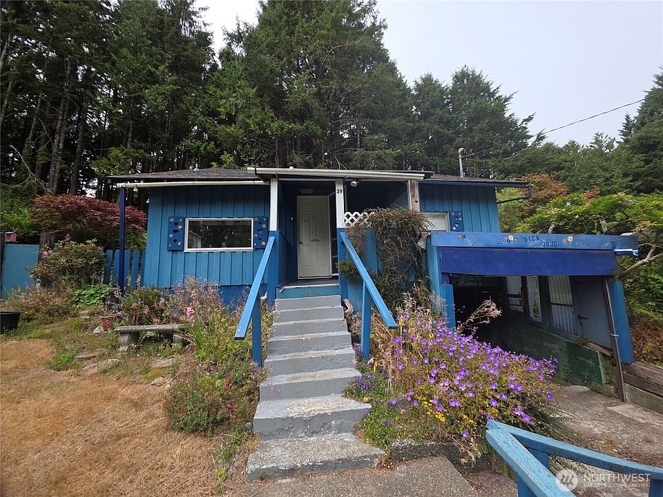1st image of 39 4th Street N
