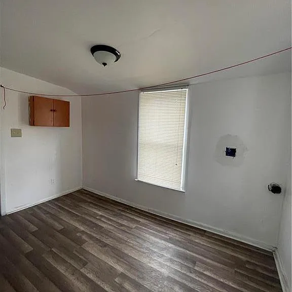 551 Sumner Ct — Photo 6