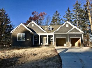 1064 Sugar Maple Ct, Fenton, MI 48430