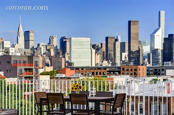 Sold by Corcoran | media 24