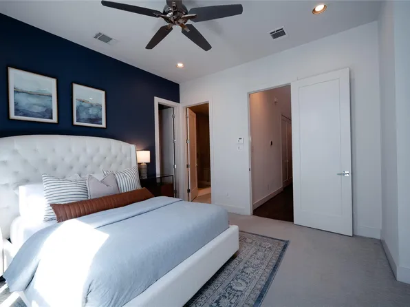 2826 Clay St, Houston, TX 77003