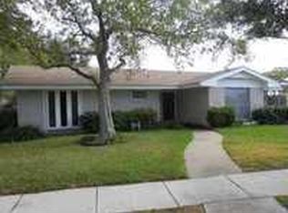 1074 Meadowbrook Dr, Corpus Christi, TX 78412
