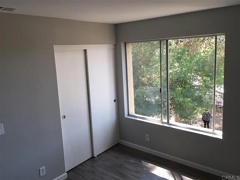 1018 Grape St — Photo 9
