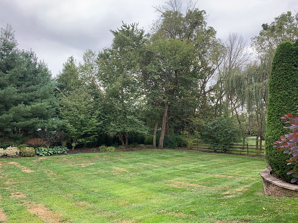 2nd image of 3809 Forest Hill Dr
