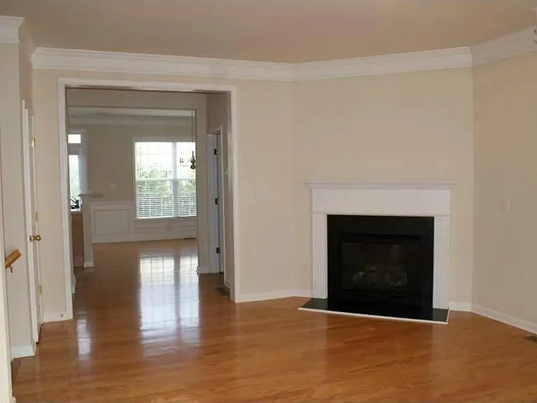 10841 Alderwood Cv — Photo 3