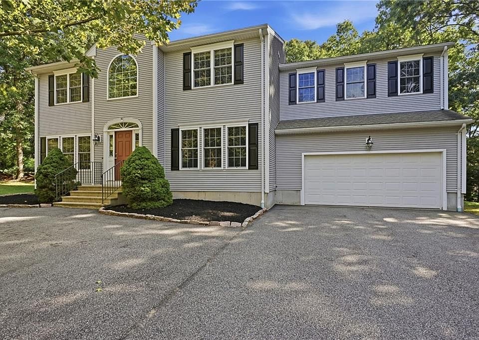 1st image of 30 Arbor Dr