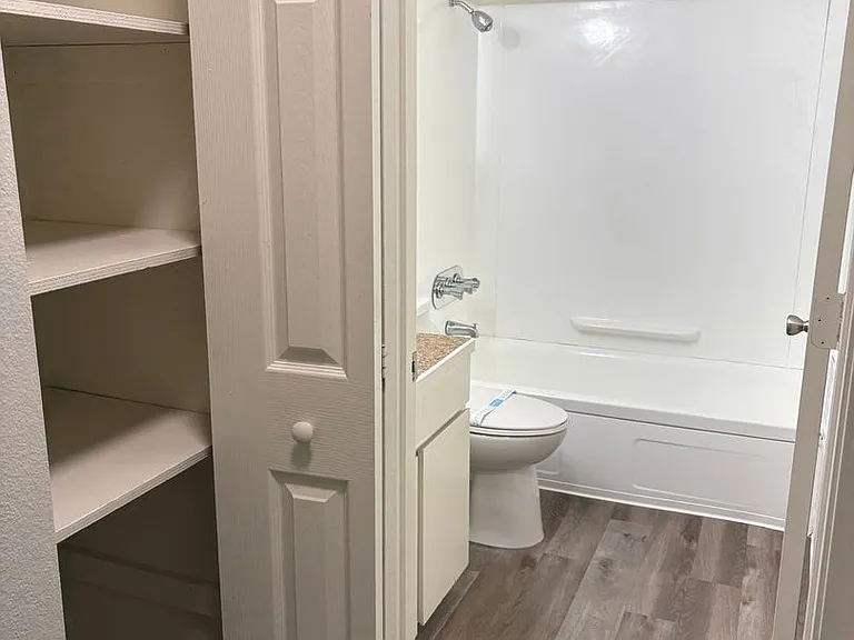 11575 SW Greenburg Rd #24 — Photo 30