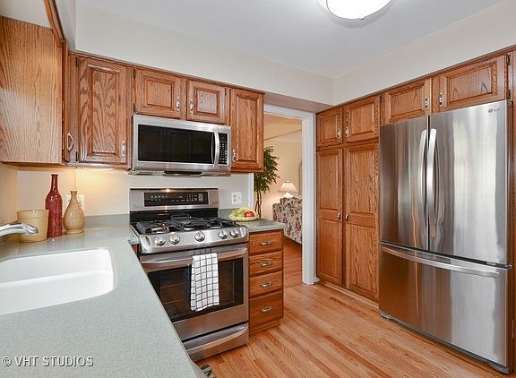 5th image of 528 Blackhawk Dr