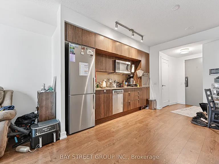10 York St #1002 — Photo 11