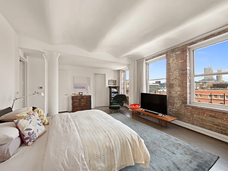 429 Greenwich St #8A — Photo 6