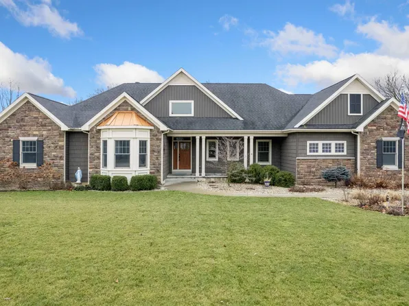 2065 W Blackberry Trl, Warsaw, IN 46580