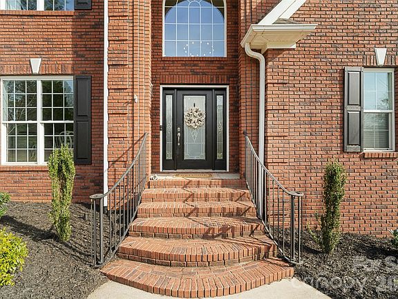 5th image of 2104 Brandt Rd