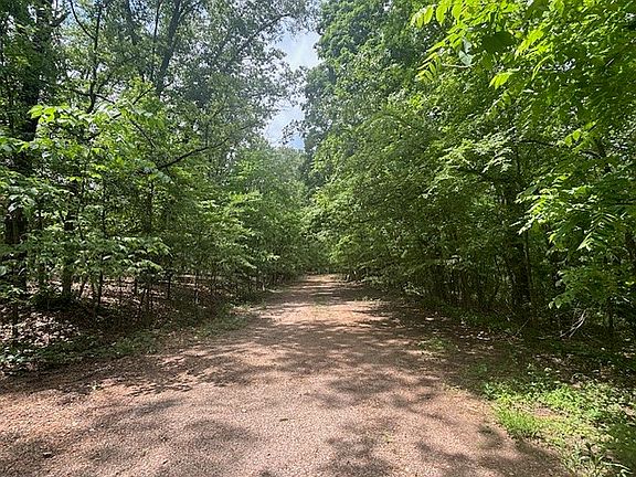 3rd image of Westgate Ln #2