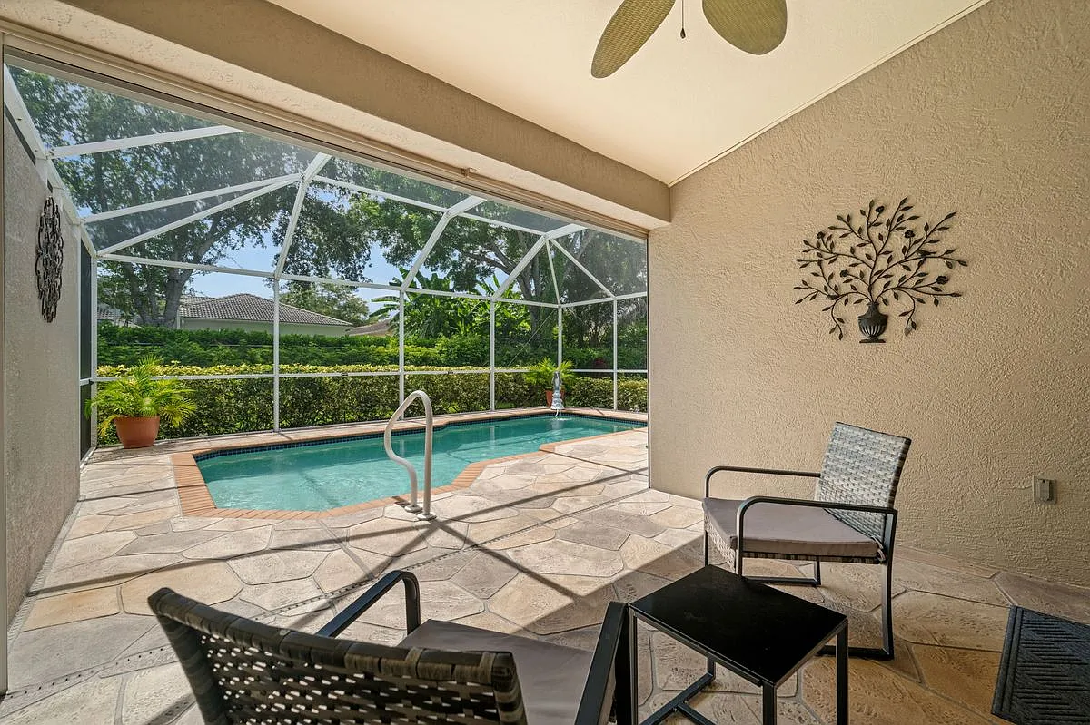 3 bed, 2.0 bath, 1455 sqft, $3,200 — Photo 1
