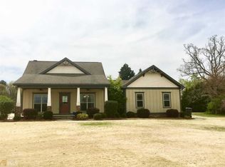 115 Riveroak Dr, Fayetteville, GA 30215
