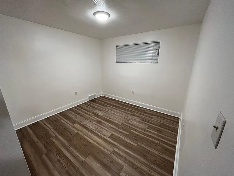 1132 Leishman Ave — Photo 8