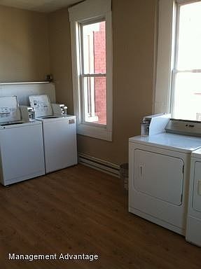 2nd image of 1028 Tippecanoe St APT B