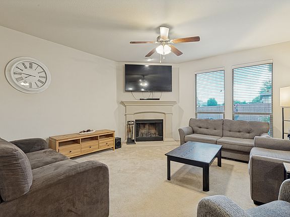 3rd image of 540 Vidalia Ct
